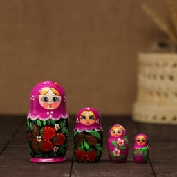 Матрёшка дерево «Божья коровка», фиолетовый платок, 5 кукольная, 9-11 см