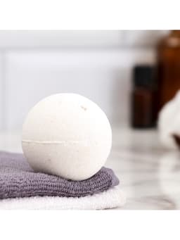 Бомбочка для ванн Добропаровъ из гималайской соли с эфирным маслом эвкалипт, 110 г