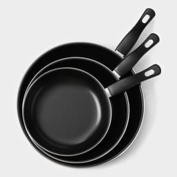 Набор сковородок «Жаклин», набор 3 шт.: 20/25/30×4 см, антипригарное покрытие, углеродистая сталь, чёрные