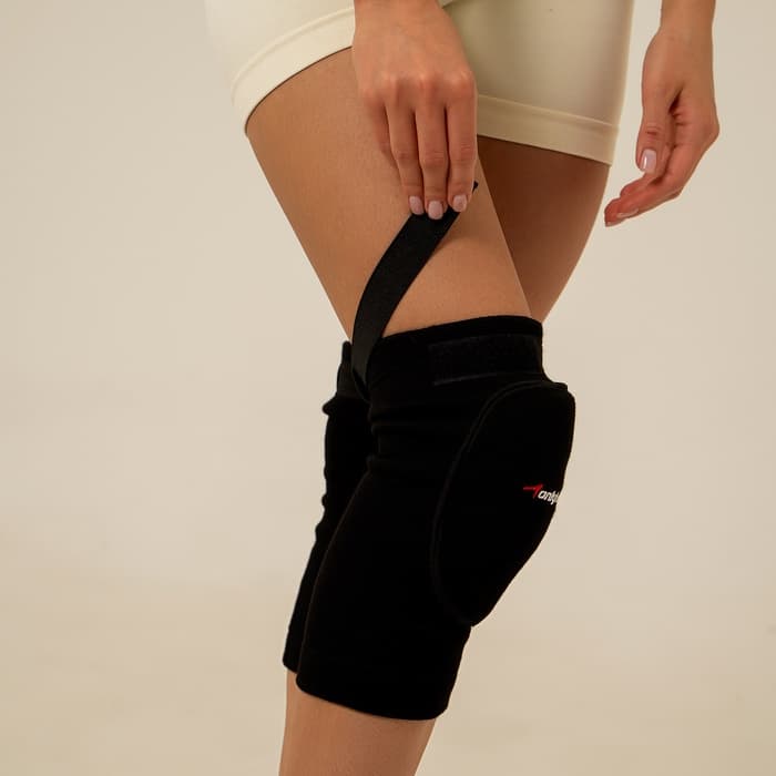 Наколенники волейбольные ONLYTOP, р. М, цвет чёрный