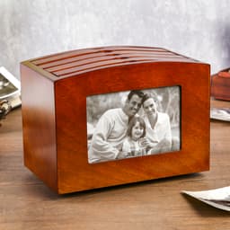 Фотоархив на 96 фото 10×15 см и 2 фоторамки 9×13 см «Раритет», дерево, 16.5×12×20.3 см