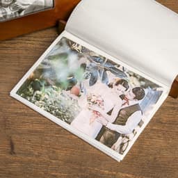 Фотоархив на 96 фото 10×15 см и 2 фоторамки 9×13 см «Раритет», дерево, 16.5×12×20.3 см