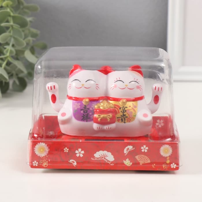 Маятник настольный антистресс «Два кота Манэки-нэко с мешком золота», пластик, от солнечной батареи, 6.5×8.5×5.5 см