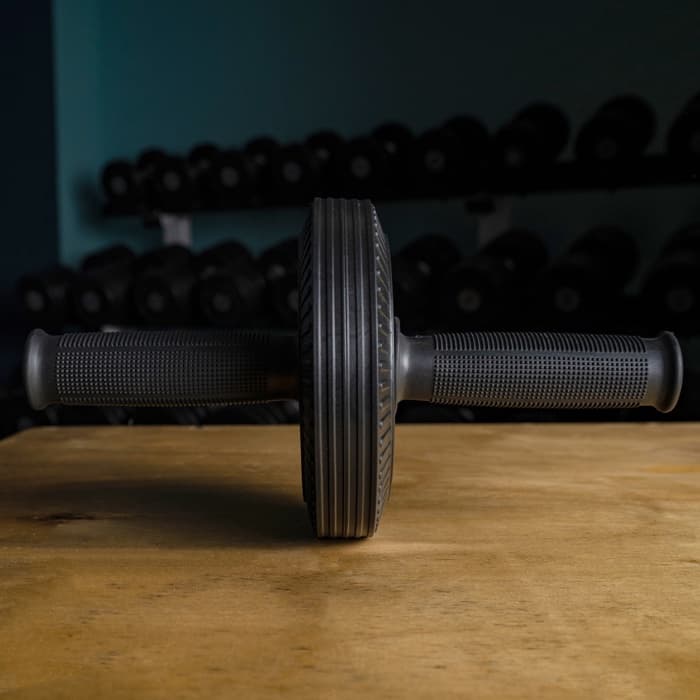 Ролик для пресса ONLYTOP, 27×14 см, с ковриком, цвет чёрный