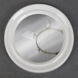 Зеркало настенное «Скромность», d зеркальной поверхности 18.5 см, белое