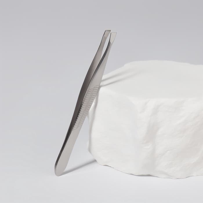 Пинцет для бровей, со скошенным краем, узкий, 9 см