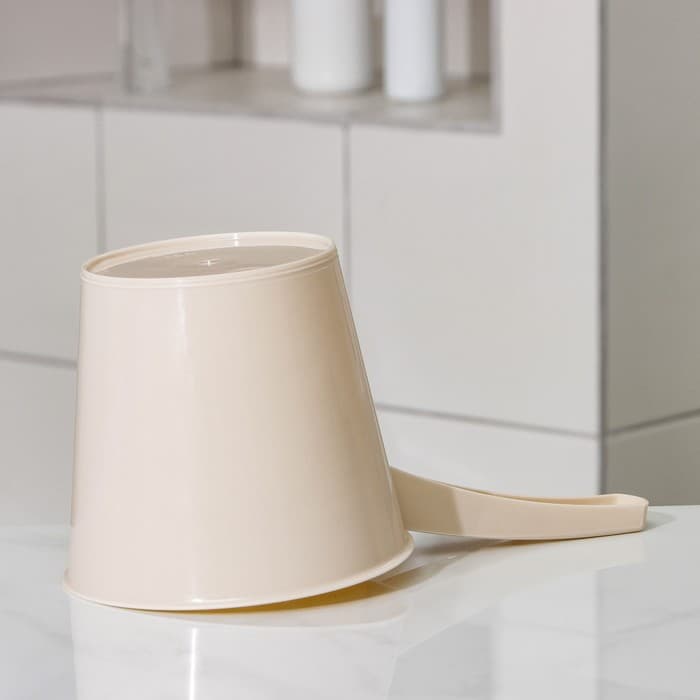 Ковш со сливом «Эконом», 1.5 л, 28.5×16.5×13.5 см, пластик, МИКС