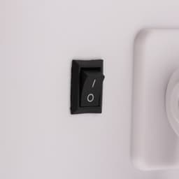 Зеркало ENERGY EN-704, подсветка, 26×17×12 см, от батареек 4хАА