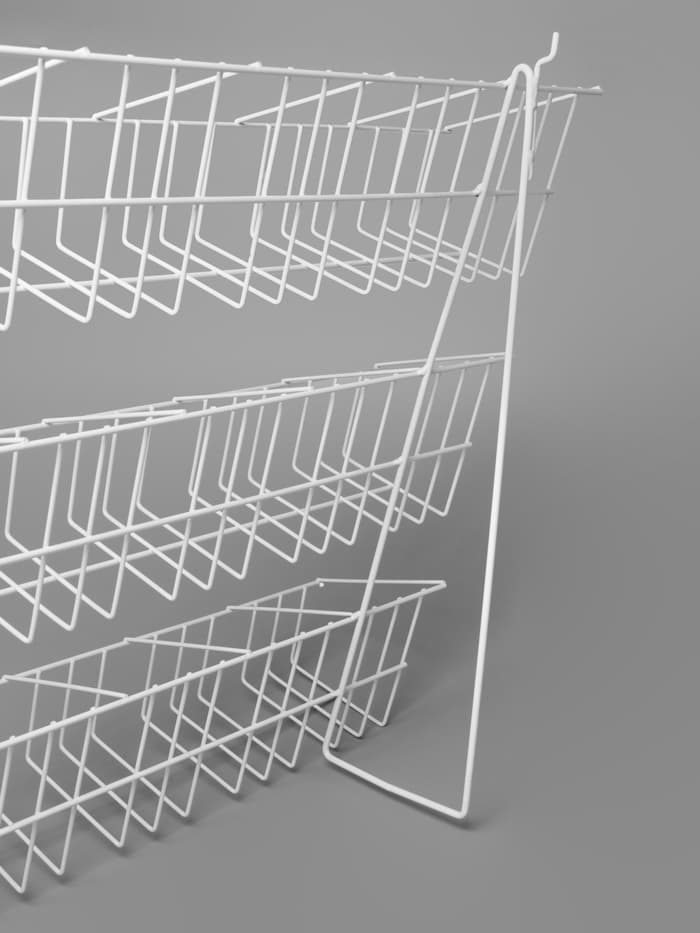 Стойка прикассовая 88.5×24×56 см, размер ячейки 12.5×12×13 см, белая