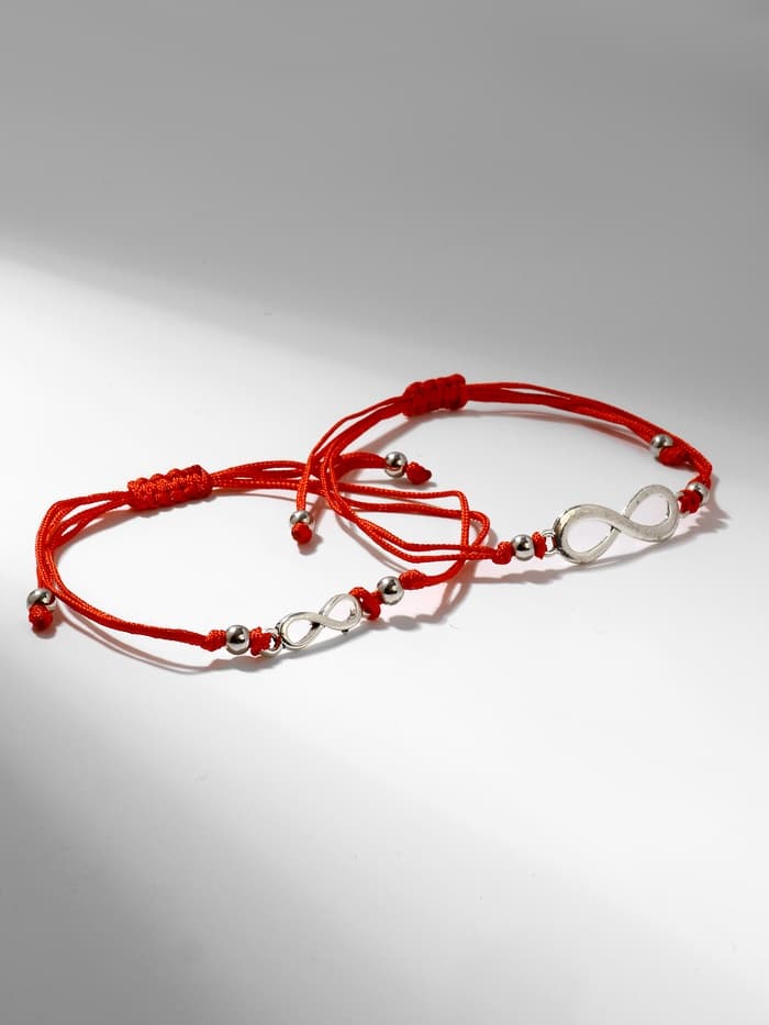 Браслет-оберег «Красная нить» In love мы с тобой связаны, набор 2 шт. цвет серебро, 5.5 см