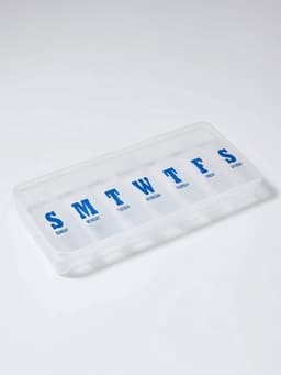 Таблетница «Неделька», английские буквы, 21×9.5×3 см, 7 секций, прозрачная