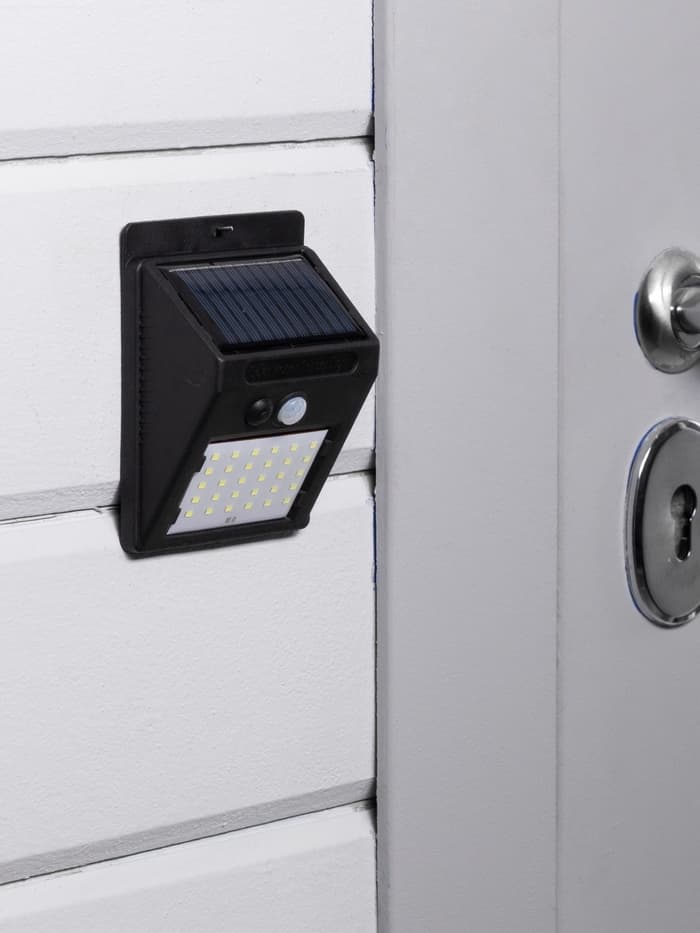 Садовый светильник, уличный, на солнечной батарее с датчиком движения, накладной, 30 LED, свечение белое