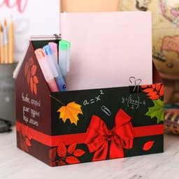 Планер - шкатулка, 50 л., 16×15×12 см «Самому классному учителю»