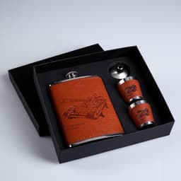 Подарочный набор «Танк» : фляжка 240 мл, 2 стопки, воронка