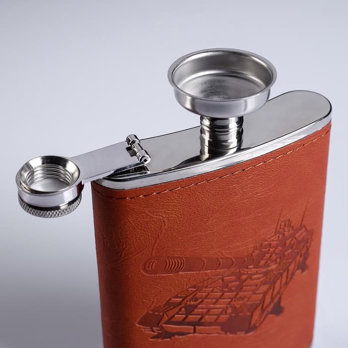 Подарочный набор «Танк» : фляжка 240 мл, 2 стопки, воронка