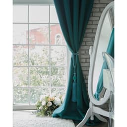 Штора блэкаут портьерная «Этель», размер 270×300 см, цвет изумрудный