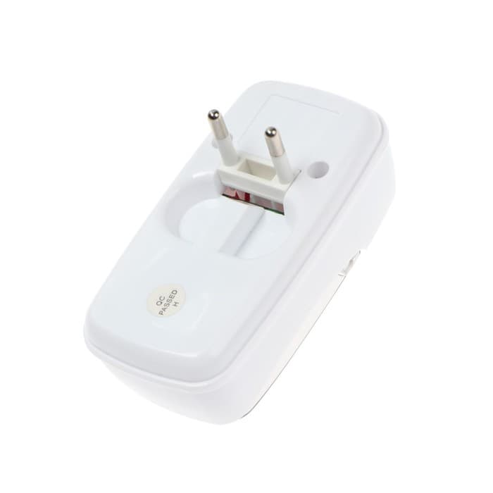 Зарядное устройство для двух АКБ АА или ААА CHR-57, вилка складная, ток заряда 180 мА, белое