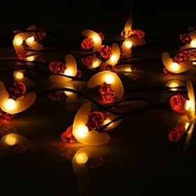 Гирлянда «Нить», 4.5 м, уличная, с насадками «Пчёлка», IP44, 30 LED, 2 режима, солнечная батарея, тёмная нить, свечение тёплое белое