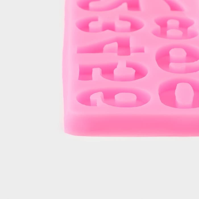 Молд для заливки «Числа», силикон, 10 ячеек, 17.5×7.6 см, розовый