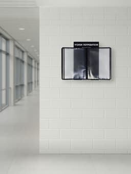 Информационный стенд «Уголок потребителя» перекидная система на 5 карманов А4, чёрный