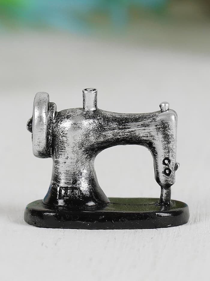 Миниатюра кукольная «Швейная машинка», набор 2 шт., размер 1 шт.: 2.5×1.6×1.7 см