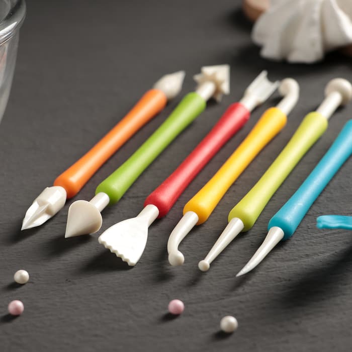 Стеки для моделирования кондитерских украшений и ножницы кондитерские для переноски украшений Доляна, набор 6 шт., пластик, МИКС