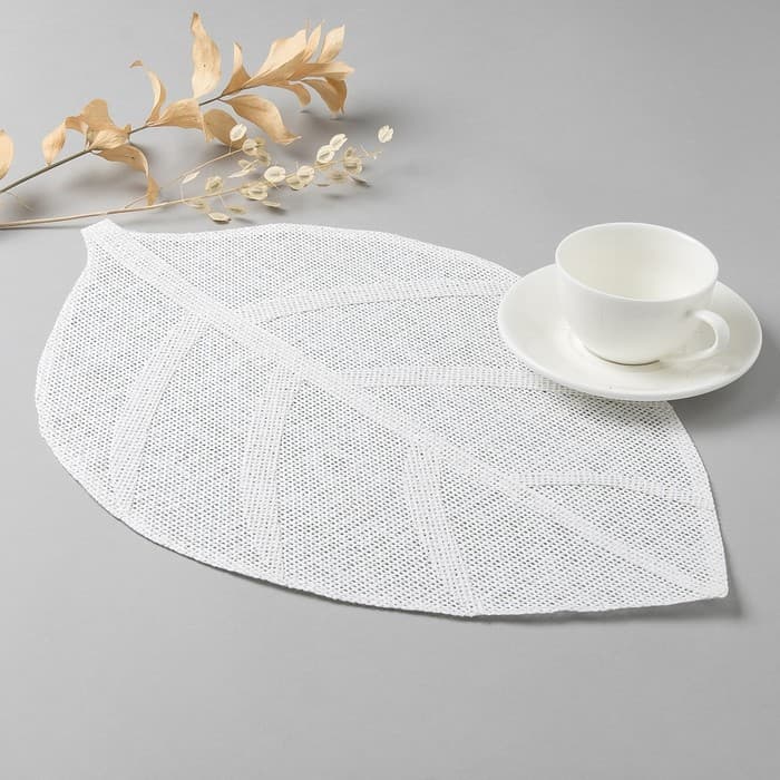 Салфетка сервировочная «Доляна. Листочки», белая, 30×45 см