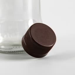 Пробка пластиковая одноразовая двухкомпонентная, 28 мм на: 0.5 л, 1 л, 1.5 л, 2 л, 3 л, коричневая