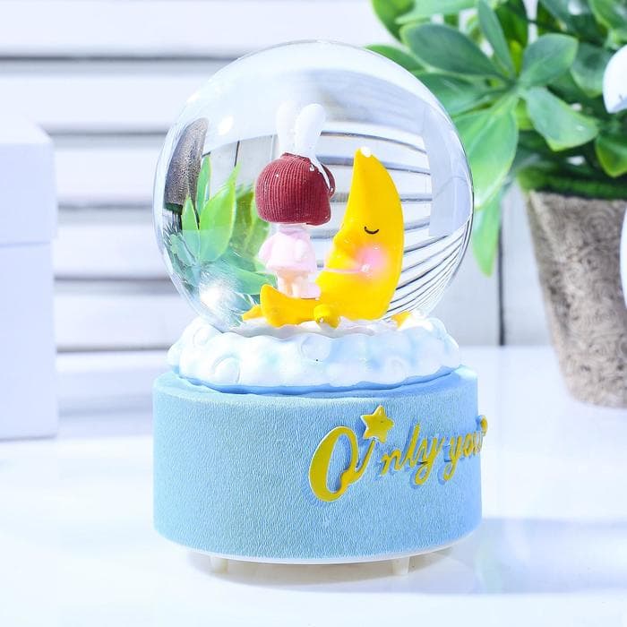 Снежный шар стеклянный «Малышка на месяце», музыкальный, световой, 12×8.5×8.5 см, МИКС