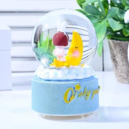 Снежный шар стеклянный «Малышка на месяце», музыкальный, световой, 12×8.5×8.5 см, МИКС