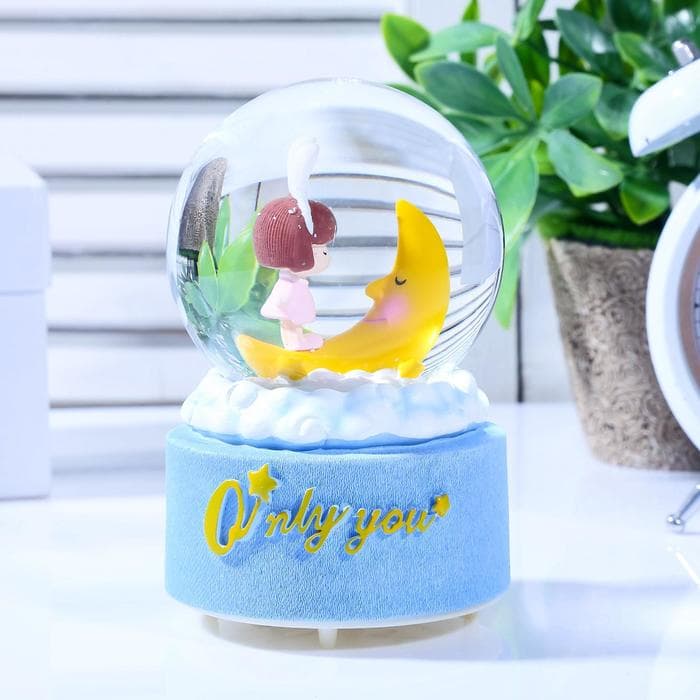 Снежный шар стеклянный «Малышка на месяце», музыкальный, световой, 12×8.5×8.5 см, МИКС
