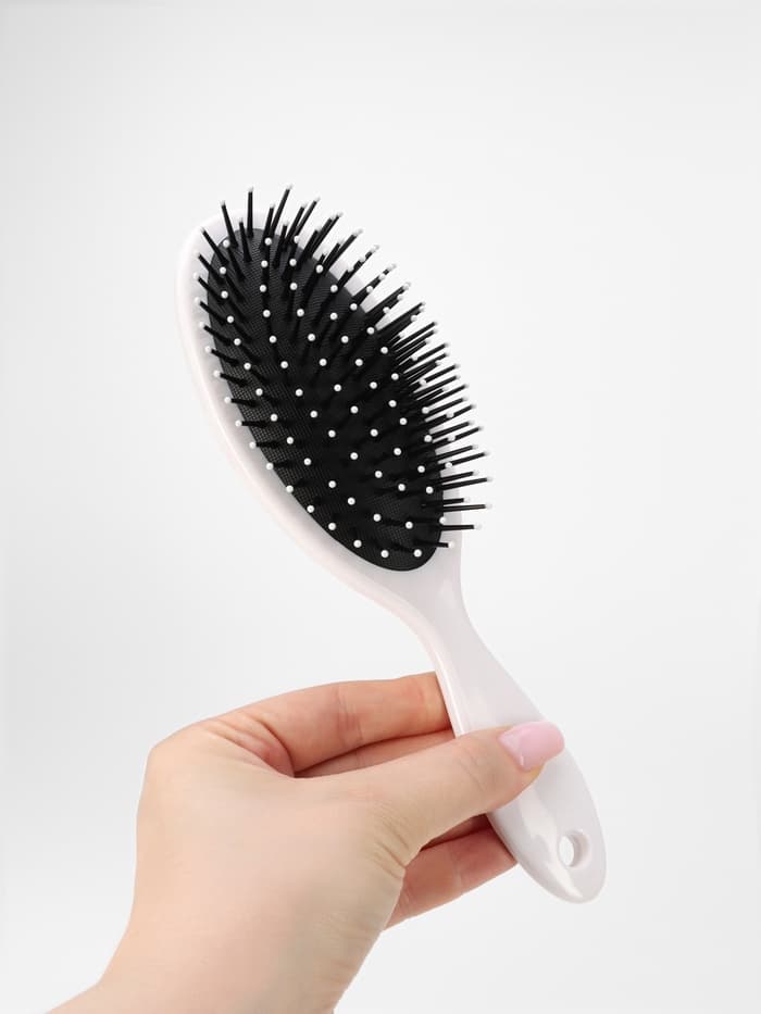 Расчёска массажная, 7×22 см, белая