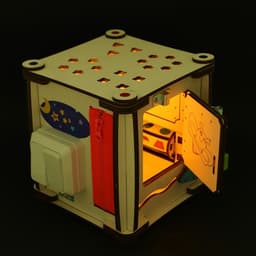 Бизикуб Лесная мастерская «Мир вокруг» со светом, фанера 3-4 мм