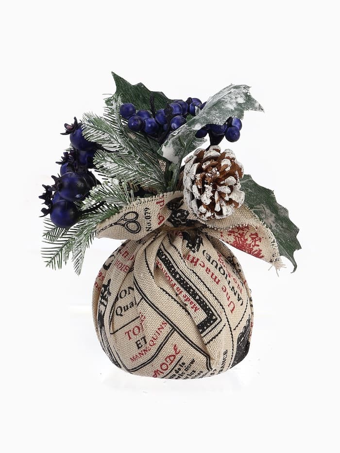 Новогодняя композиция на стол «Зимнее волшебство. Очарование» в мешочке, черника, шишка, 14 см