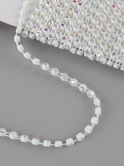 Стразы на нитях, с голографией, 3 мм, 9±1 м, белые