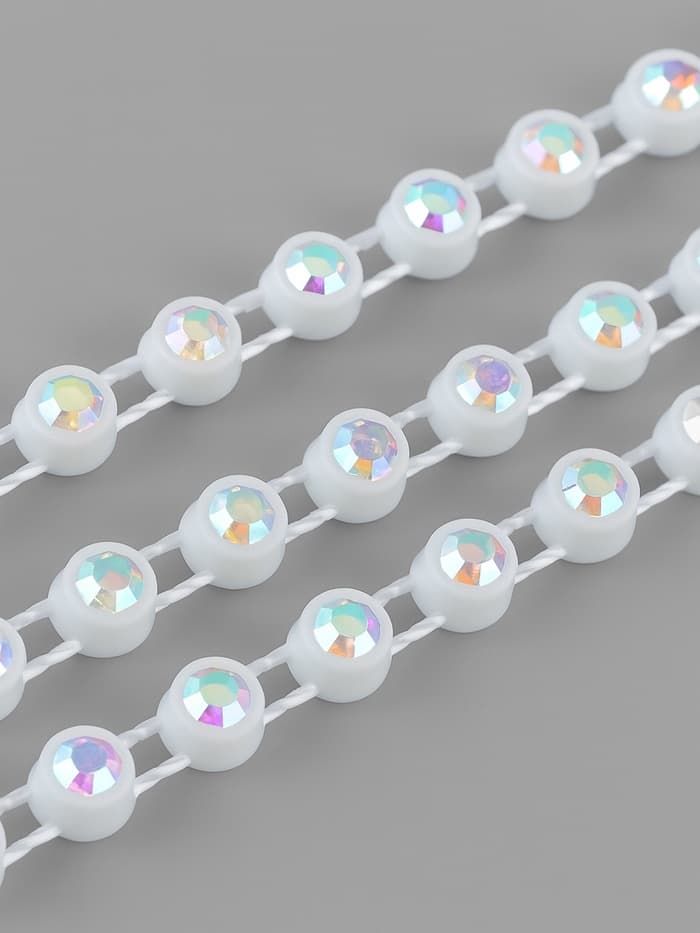 Стразы на нитях, с голографией, 3 мм, 9±1 м, белые