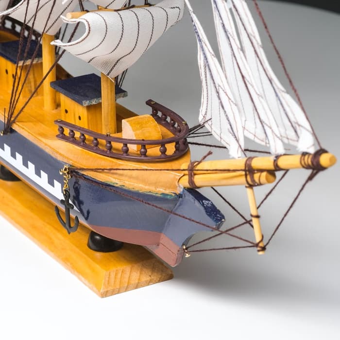 Сувенирная модель корабля «Эндимион», 40×6×33 см