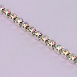 Цепь со стразами, с голографией, металл, стекло, 3 мм, 9±1 м, цвет серебряный