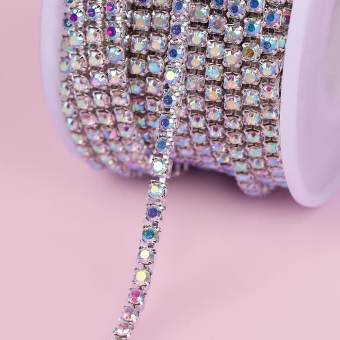 Цепь со стразами, с голографией, металл, стекло, 2.5 мм, 9±1 м, цвет серебряный