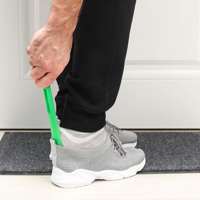 Ложка для обуви Доляна, с петелькой, 30×4 см, 17.4 см, зелёная