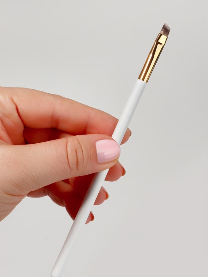 Кисть для макияжа White, скошенная, 16.5 (± 1) см, белая