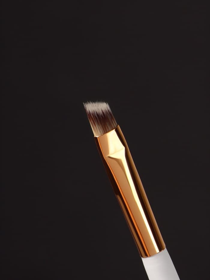 Кисть для макияжа White, скошенная, 16.5 (± 1) см, белая