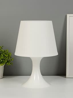 Настольная лампа RISALUX «1340001», 1×E14 15W, белый, d=19.5, высота 28 см