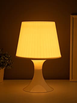 Настольная лампа RISALUX «1340001», 1×E14 15W, белый, d=19.5, высота 28 см