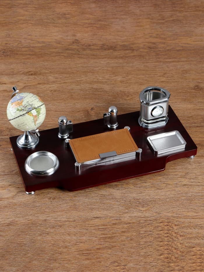 Набор настольный, органайзер 7 в 1, часы, лок для бумаги, визитница, глобус, подставка для печати, карандашница, 40×20×17, МИКС