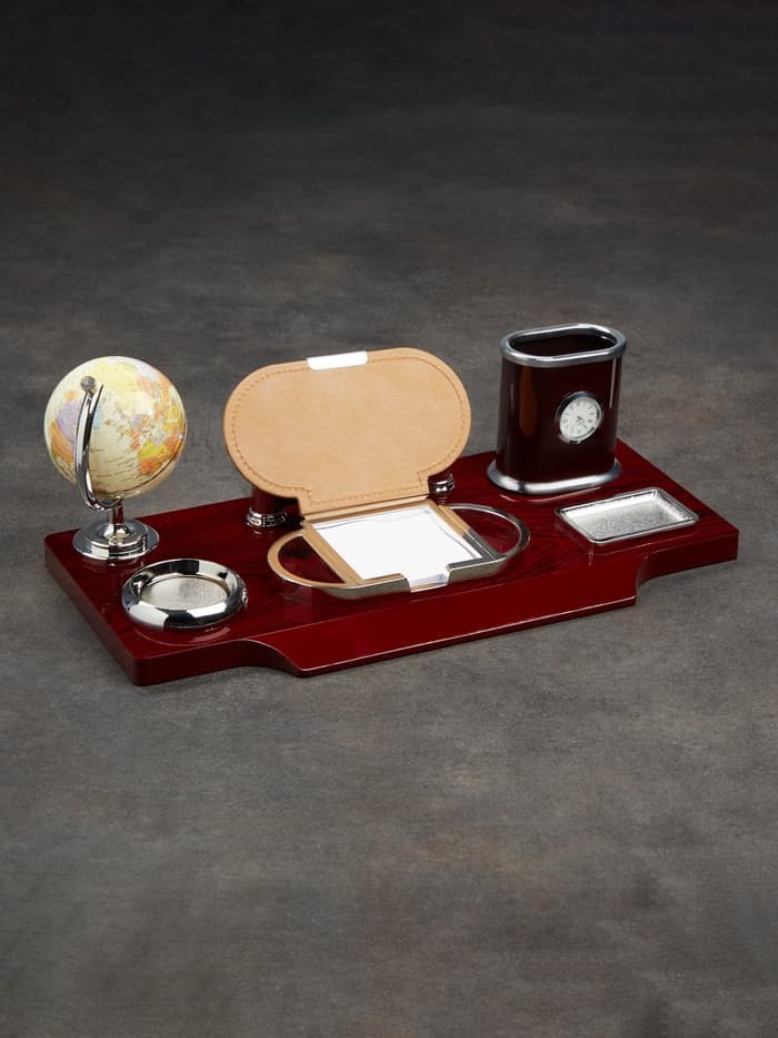 Набор настольный, органайзер 7 в 1, часы, лок для бумаги, визитница, глобус, подставка для печати, карандашница, 40×20×17, МИКС