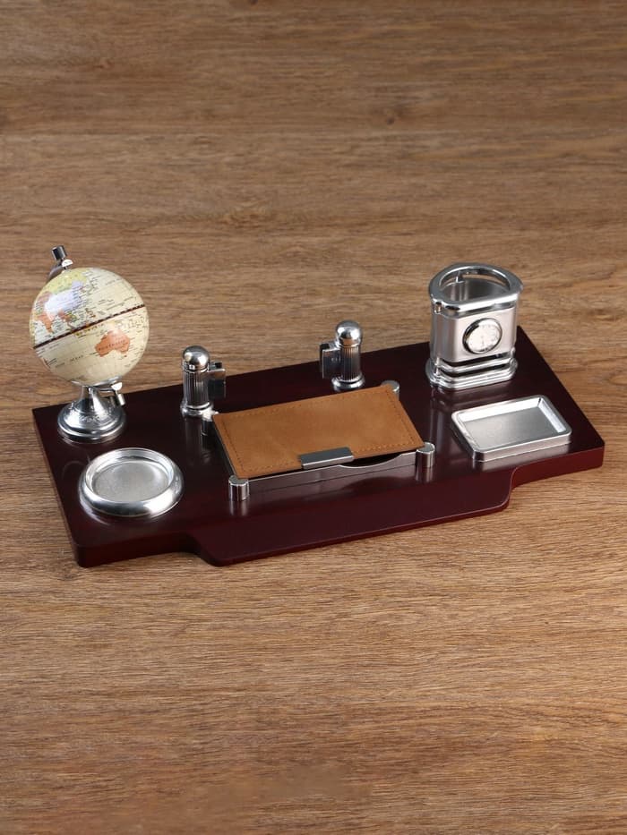 Набор настольный, органайзер 7 в 1, часы, лок для бумаги, визитница, глобус, подставка для печати, карандашница, 40×20×17, МИКС