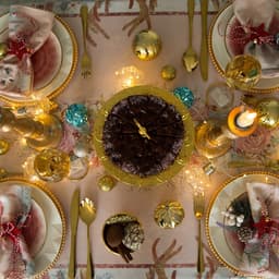 Скатерть на стол с салфетками «Этель» Pink magic: скатерть 150×110 см ±3 см с ГМВО, салфетки 40×40 см - 4 шт.