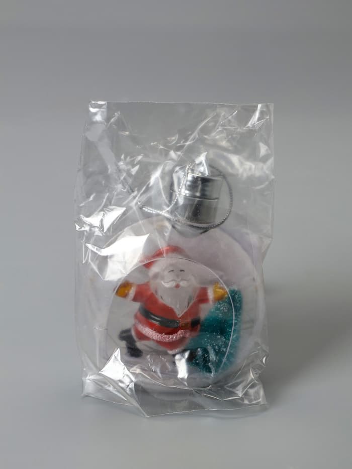 Ёлочный шар «Дед Мороз», 5 LED, от батареек, свечение тёплое белое