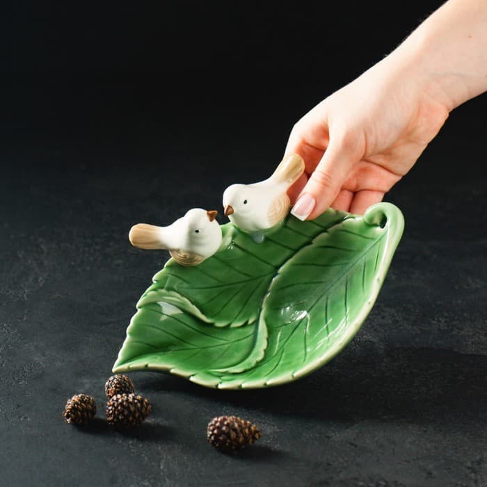 Блюдо «Птички на листочке», 19×13×4 см, керамика, зелёное